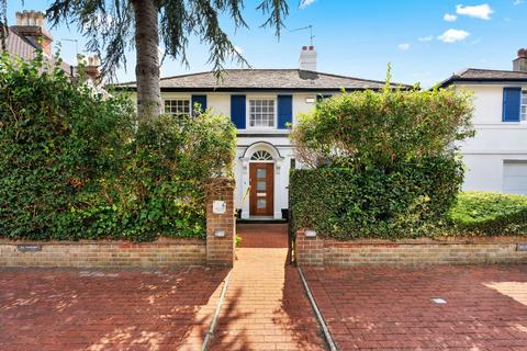 5 bedroom detached house for sale, Coval Lane, London, SW14