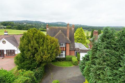 3 bedroom detached house for sale, Bromsgrove Road, Hunnington, Halesowen