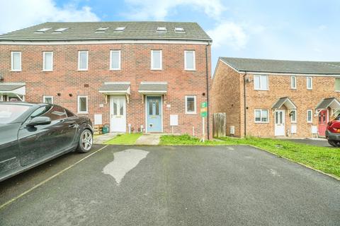 3 bedroom townhouse for sale, Clos Maes Dyfan, Barry