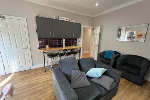 1 bedroom in a house share to rent, Leeds LS13