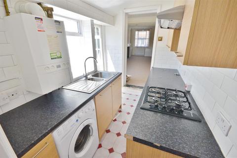 3 bedroom terraced house for sale, Tavistock Street, South Luton