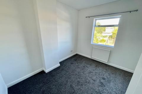 3 bedroom end of terrace house to rent, Montagu Road, Peterborough PE4