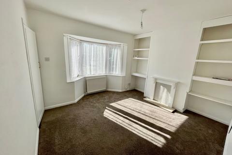 3 bedroom end of terrace house to rent, Montagu Road, Peterborough PE4