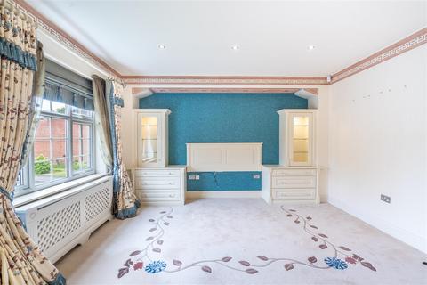3 bedroom apartment for sale, Sandmoor Close, Leeds LS17