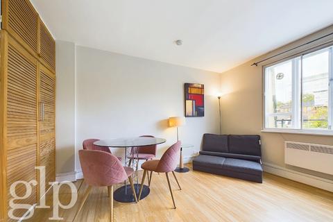 Studio to rent, Alleyn Court, Sussex Gardens, W2