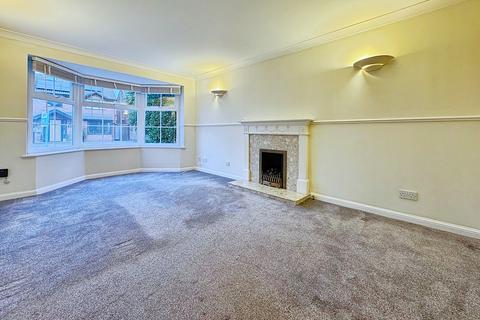 4 bedroom detached house to rent, Reading RG6