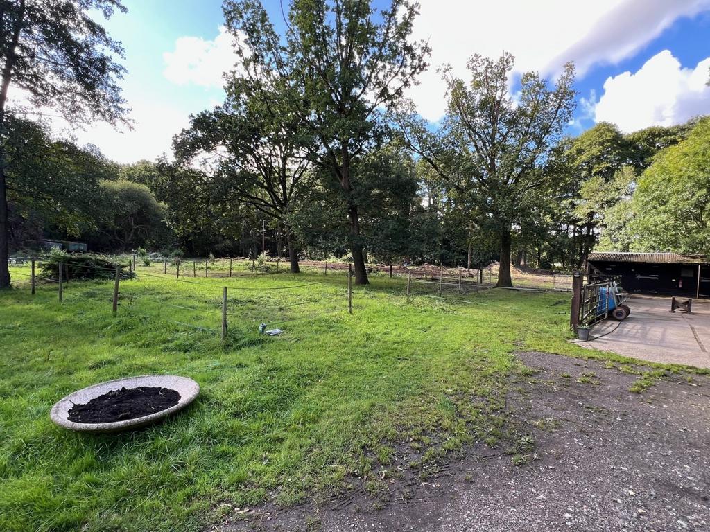 Brook View, Hurst Lane   Paddock