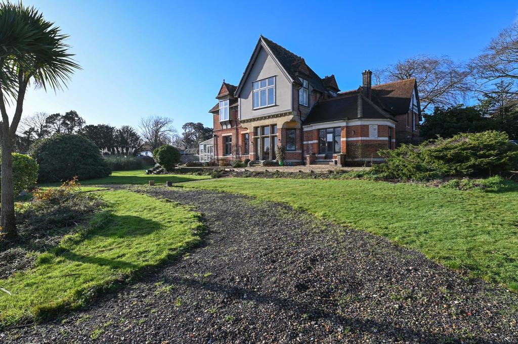 Oakfield Grange in the winter sunshine