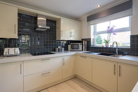 11 Brooke Close, Harrogate, HG1 3ND