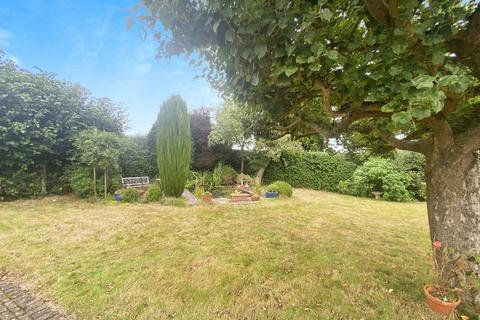 6 Main Road, Woolverstone, Ipswich, IP9 1AL
