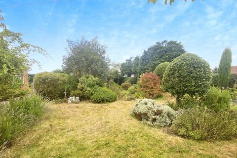 6 Main Road, Woolverstone, Ipswich, IP9 1AL