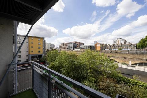 2 bedroom apartment to rent, Nichols Court, London E2