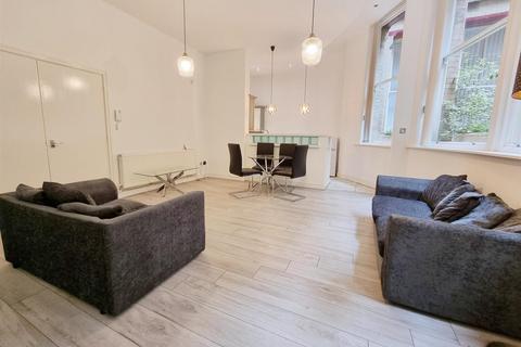 2 bedroom apartment to rent, George Street, Liverpool