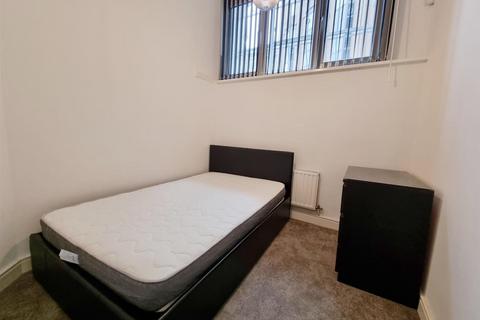 2 bedroom apartment to rent, George Street, Liverpool