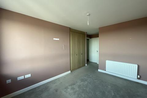 2 bedroom flat for sale, Sovereign Way, Tonbridge, Kent