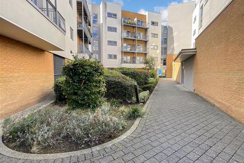 2 bedroom flat for sale, Sovereign Way, Tonbridge, Kent