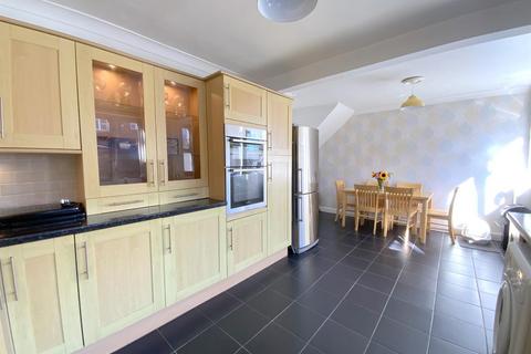 3 bedroom terraced house for sale, Carnaby Grove, Grimsby