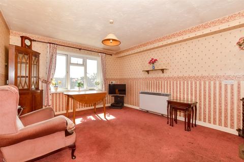 1 bedroom flat for sale, Outwood Common Road, Billericay, Essex