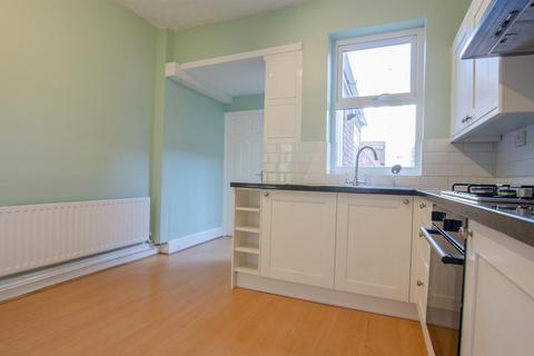 2 bedroom terraced house to rent, Queen Victoria Street, South Bank, York, YO23