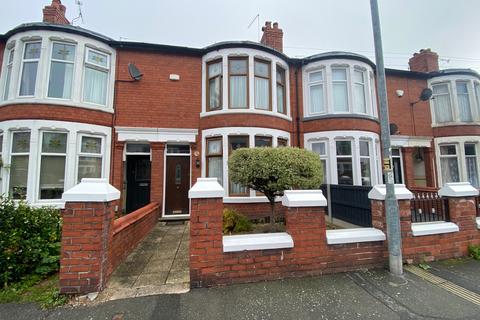 3 bedroom terraced house for sale, Gainsborough Road, Crewe