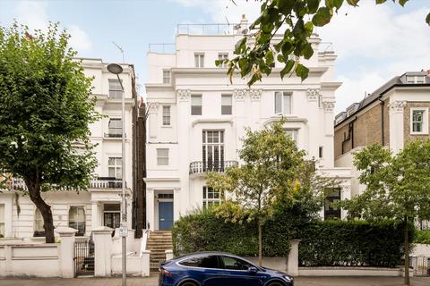 3 bedroom flat for sale, Pembridge Villas, London, W11