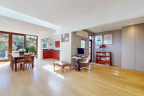 5 bedroom semi-detached house for sale, Lonsdale Road, SW13