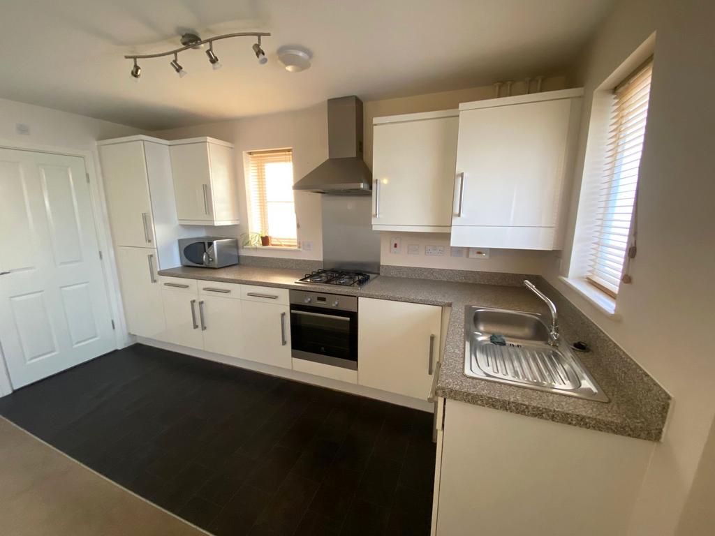 Peterborough PE2 1 bed end of terrace house to rent £825 pcm (£190 pw)