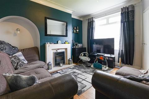 3 bedroom property for sale, Welbeck Drive, Bradford BD7