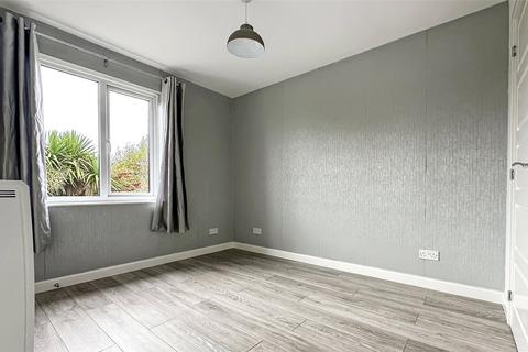 2 bedroom end of terrace house for sale, Lanyards, Littlehampton, West Sussex