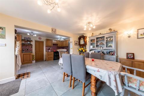 3 bedroom semi-detached house for sale, Bates Mill Lane, Beeston