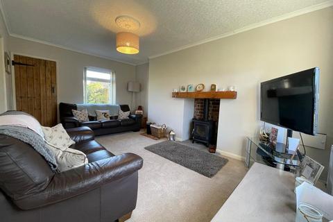 3 bedroom semi-detached house for sale, Hilton Close, Brompton