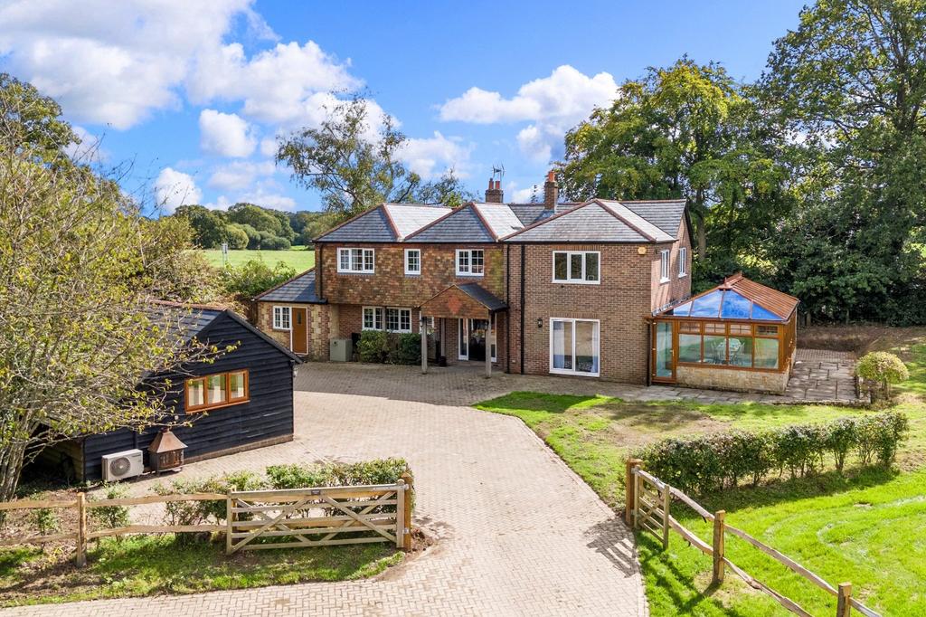 Handcross Road, Plummers Plain 6 bed detached house for sale £1,250,000