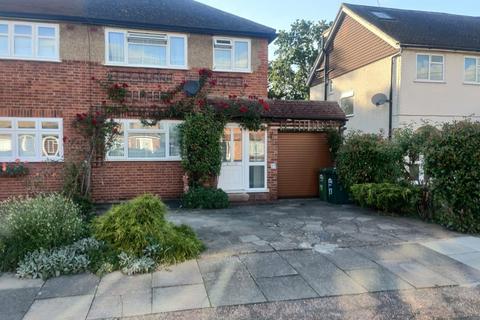 3 bedroom semi-detached house to rent, Rex Avenue, Ashford, TW15