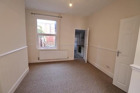 2 bedroom terraced house to rent, Sharman Road, St James, Northampton, NN5