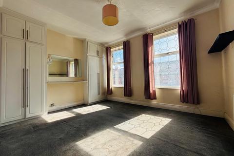 3 bedroom end of terrace house for sale, Wednesbury WS10