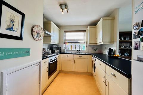 2 bedroom flat for sale, BENENDEN