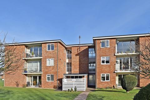 2 bedroom flat for sale, Windsor Close