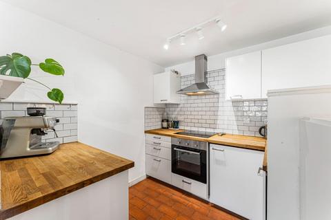 1 bedroom flat for sale, Gables Close, Camberwell, SE5