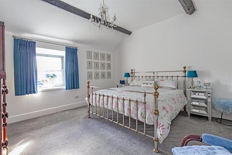 3 Edale Road, Hope, Hope Valley, S33 6ZF