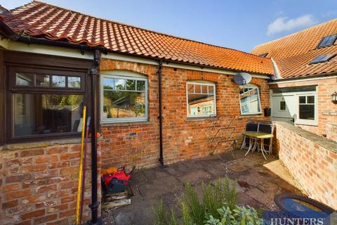 2 bedroom cottage for sale, West Court, West Street, Muston, Filey