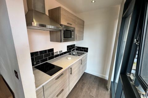 Studio to rent, Bracken House, 44-58 Charles Street, Manchester, Lancashire, M1