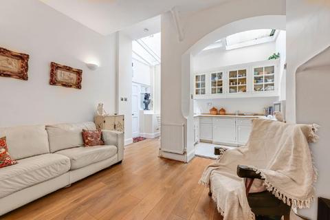 1 bedroom flat for sale, Courtfield Gardens, South Kensington