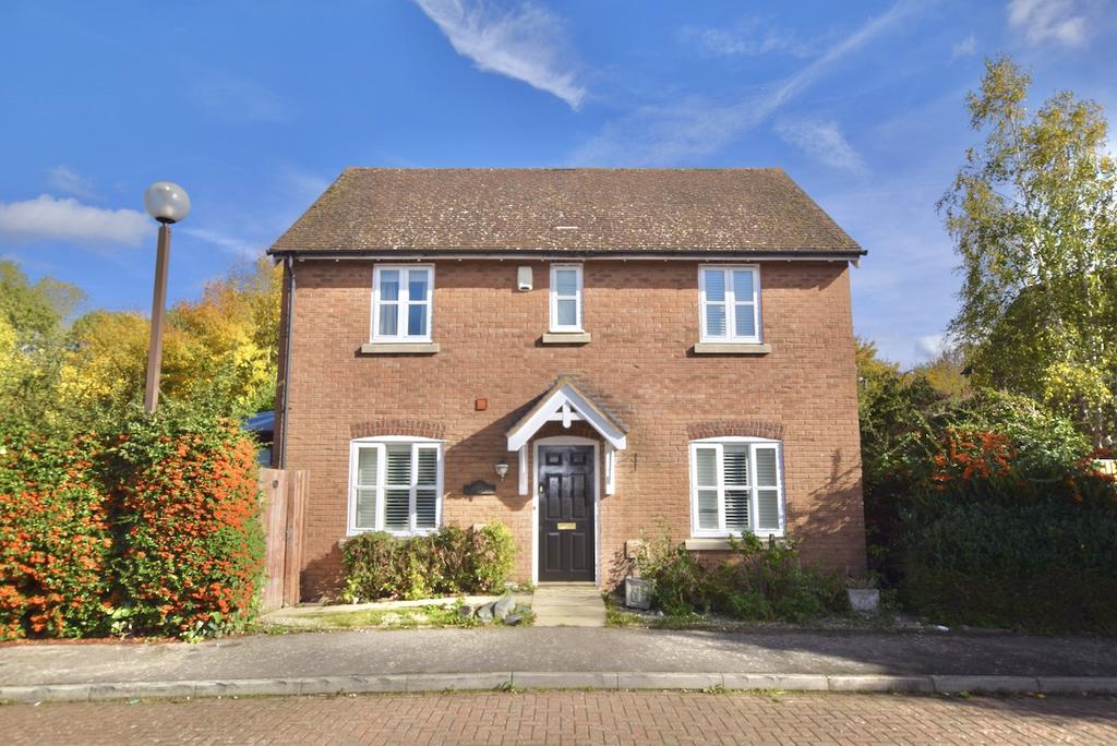 MILTON KEYNES MK10 3 bed detached house for sale £485,000