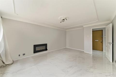 2 bedroom flat for sale, Butchers Road, London