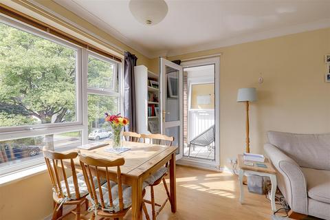 2 bedroom apartment for sale, Brooklyn Avenue, Worthing BN11