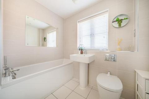 5 Cooper Close, Upper Heyford, Bicester, OX25 5AZ