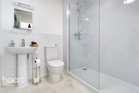3 Popular Road, Great Blakenham, Ipswich, IP6 0GN