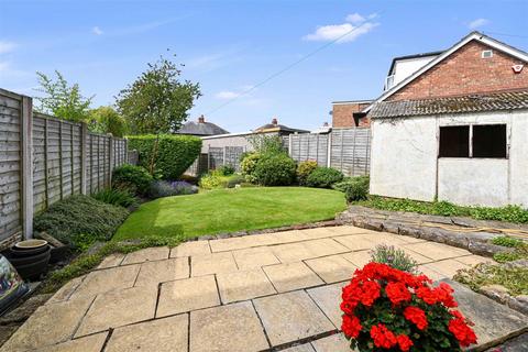 3 bedroom semi-detached house for sale, Church Street, Yeadon, Leeds