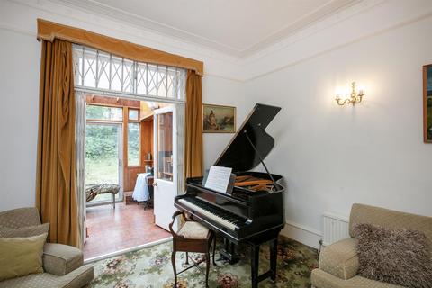 6 bedroom detached house for sale, Grove Park, Camberwell, SE5