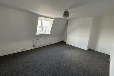 2 bedroom flat to rent, London SE14